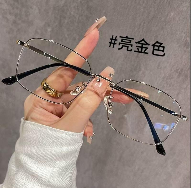 Retro Fashion Personalized Small Frame Plain Metal Flat Mirror Hong Kong Style Gold Wire Glasses Can Be Equipped With Myopia Glasses