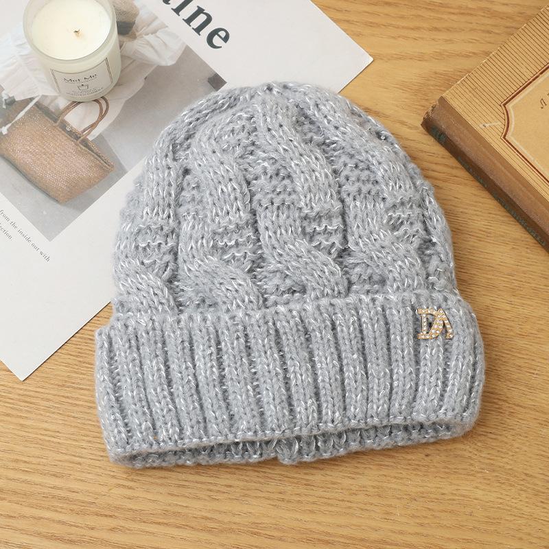 Autumn and winter hats women's fleece thickened rabbit fur knitted hats, ear protectors, warm wool hats, fashionable headgear hats