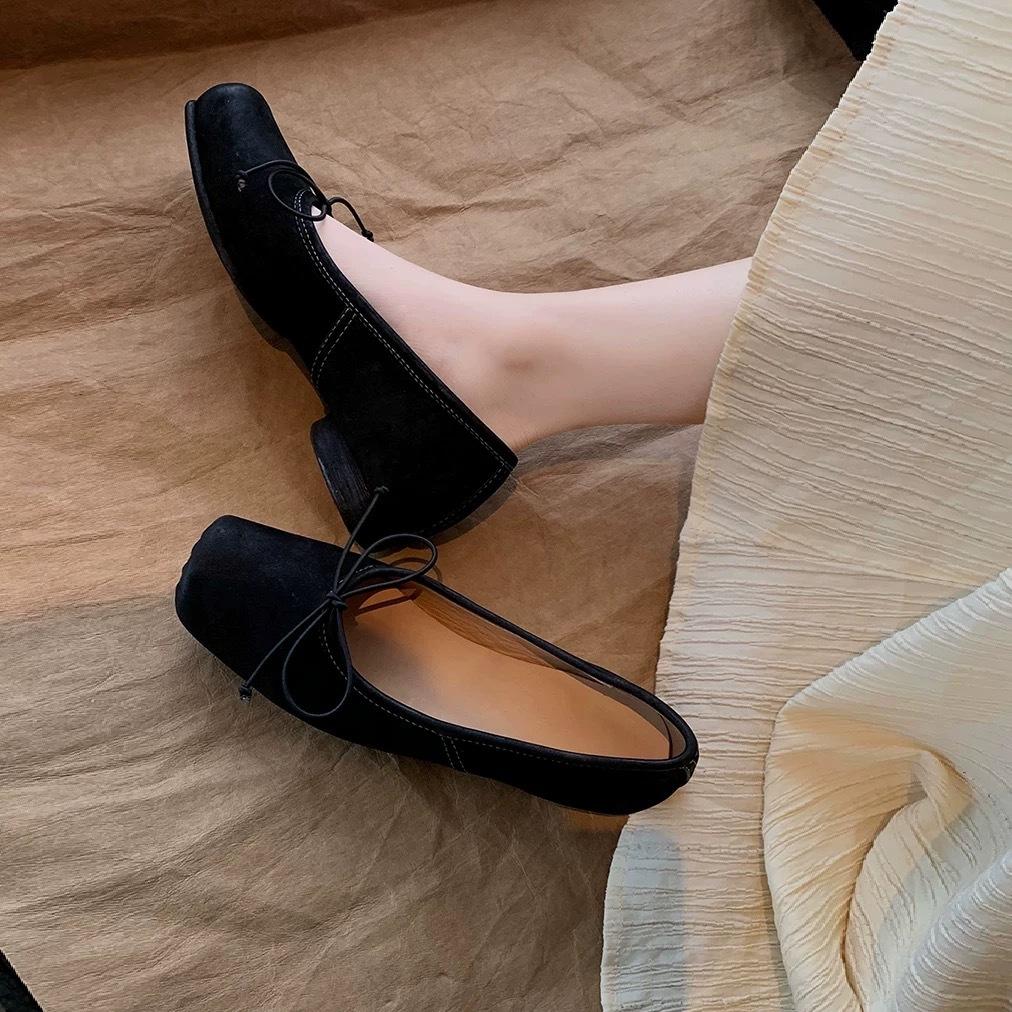 Sheepskin version leather bow retro pig nose ballet high heels women's light mouth thick heel French Mary Jane single shoes