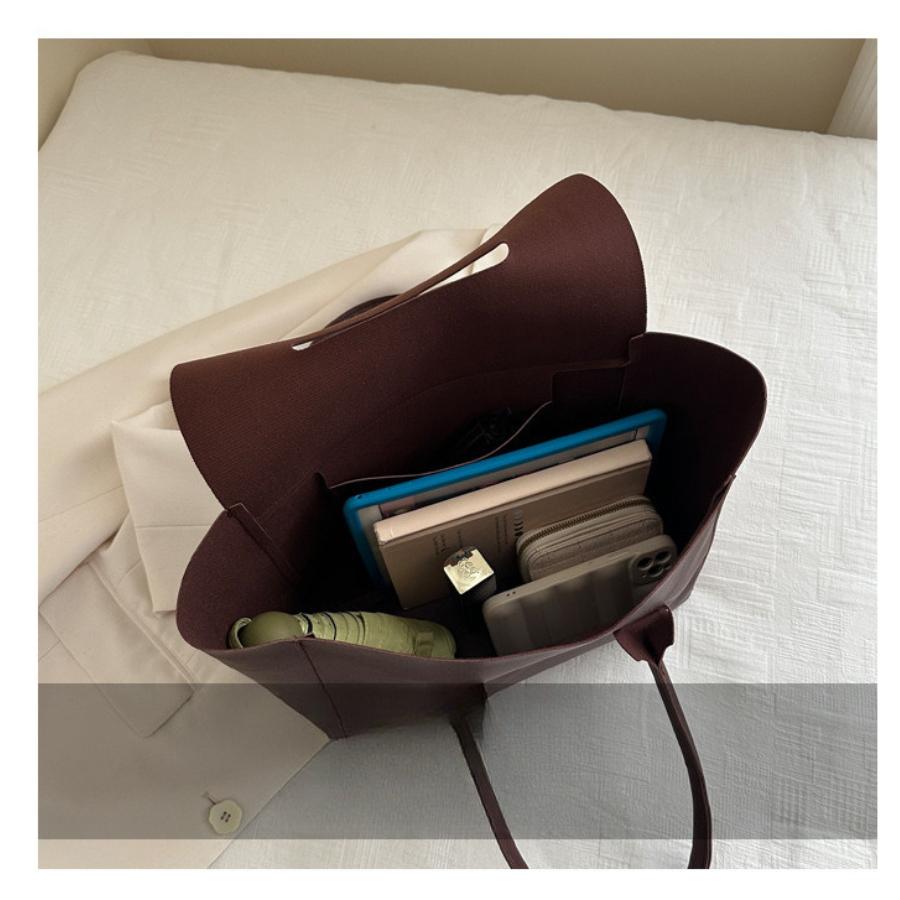 Large Capacity Tote Bag for Women Soft Faux Leather Shoulder Handbag Stylish Commute Bag Trendy Daily Outing Purse KTB