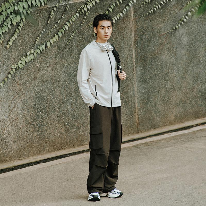 Anta Vielseitige Buchstaben-Reißverschluss-Kapuzenjacke Herren Oberbekleidung Wolken-Grau 152527710-1