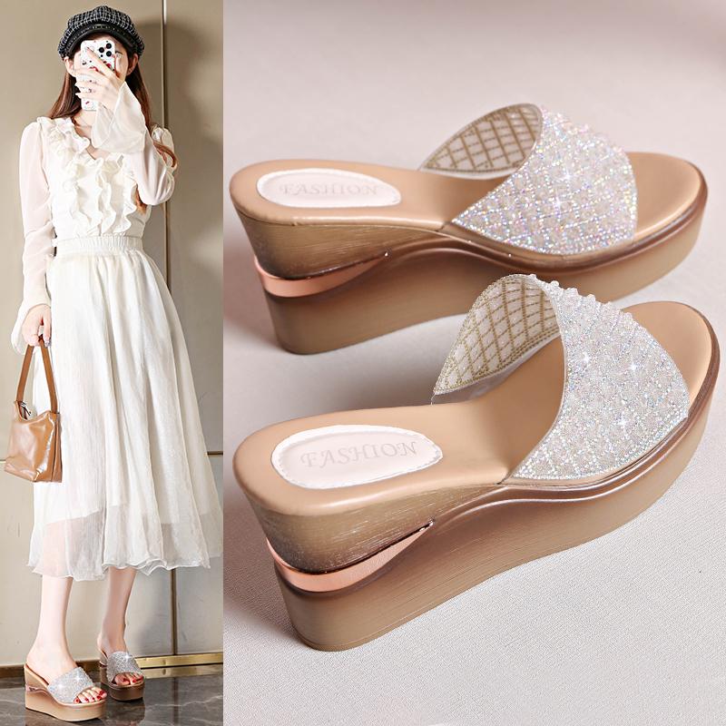 Fashion Wedge Heel Women's 2025 New Summer Versatile Platform Outside Heightening Sandals and Slippers
