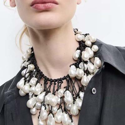 Neue Barocke Unregelmäßige Imitationsperlen-Anhänger Halskette Europäisch Amerikanischer Übertriebener Schwarzer Wachskordel Choker Damenschmuck
