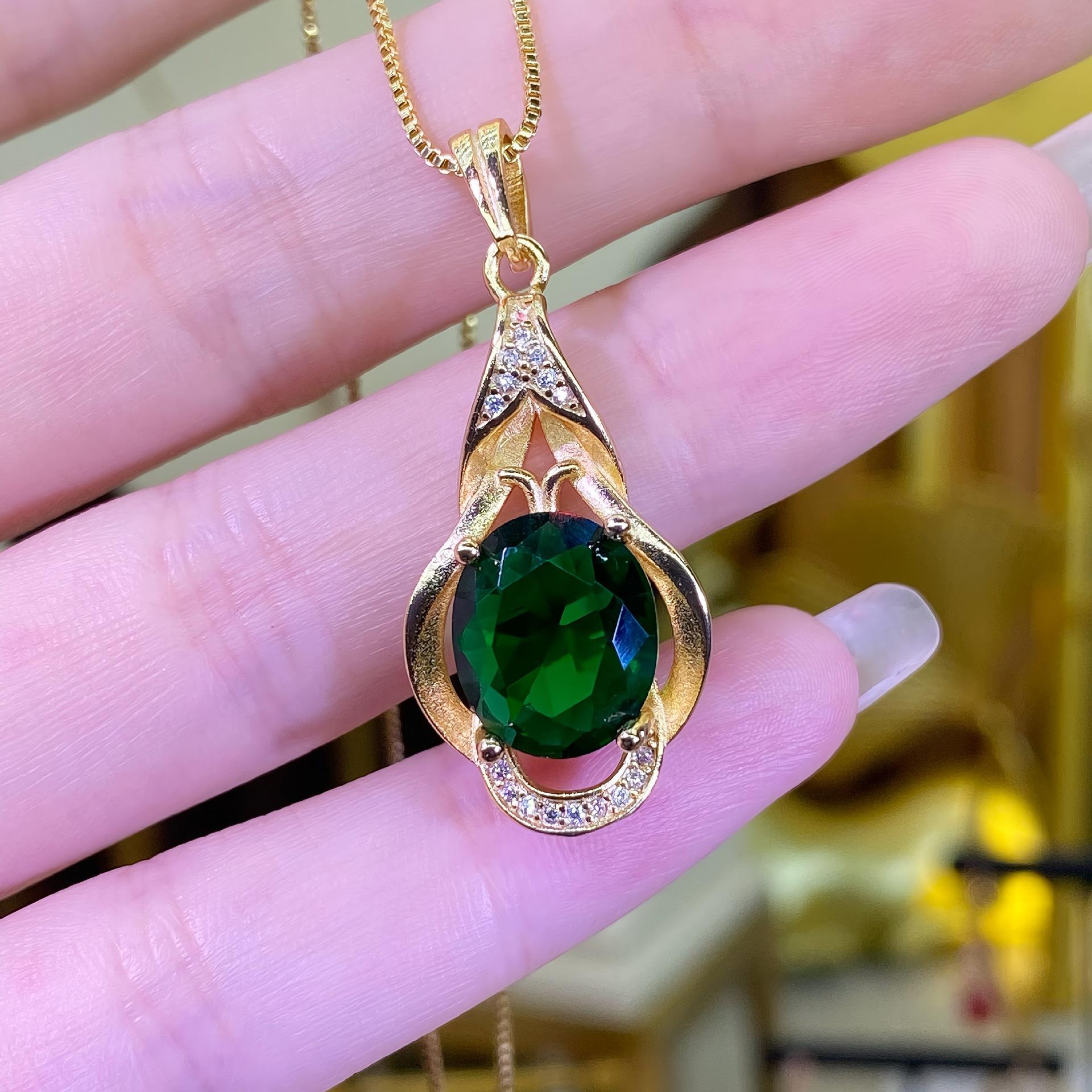 

Дизайн «Легкая роскошь», инкрустированный искусственным изумрудом-сокровищем весом 6 карат, женский кулон из розового золота с красным гранатом