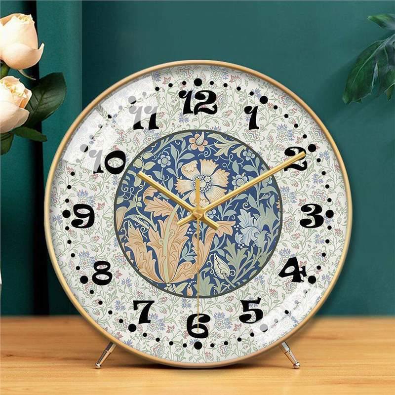 Antique Style French Floral Mantel Clock - Silent Retro Design for Living and Dining Room