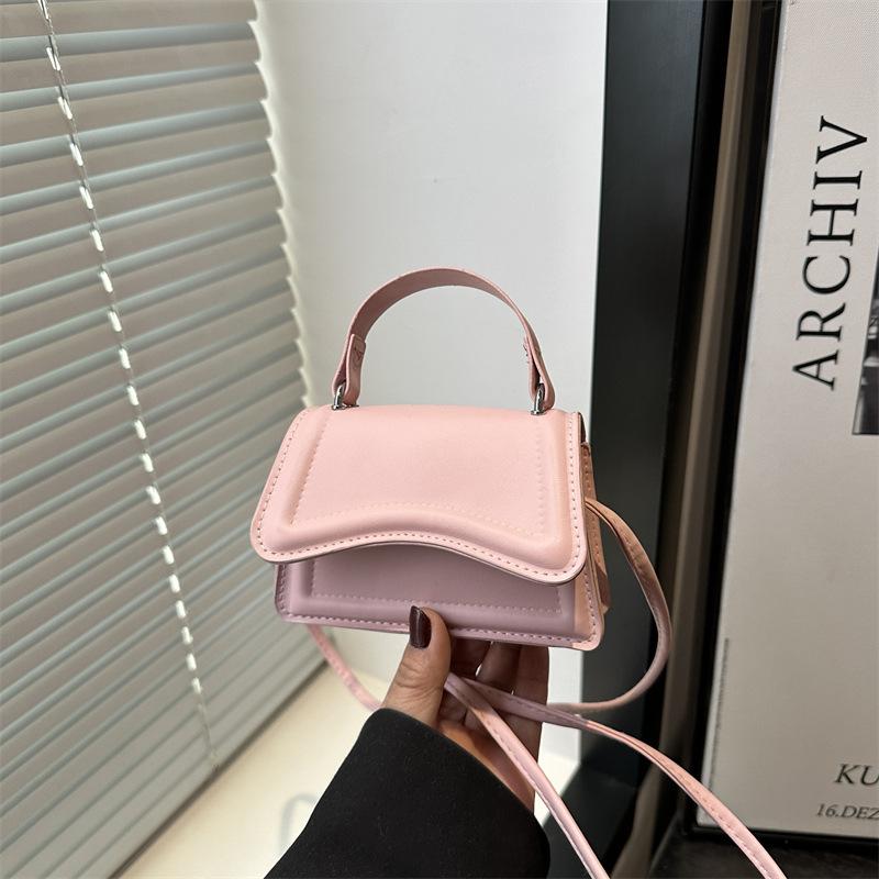 

Свежая и простая маленькая квадратная сумка весна новая изысканная и маленькая модная сумка через плечо однотонная сумка-мессенджер розовый