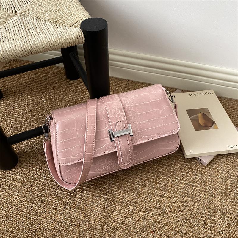 Crossbody Handbag with A Small Square Shape, Stylish and Casual, Single Shoulder Bag