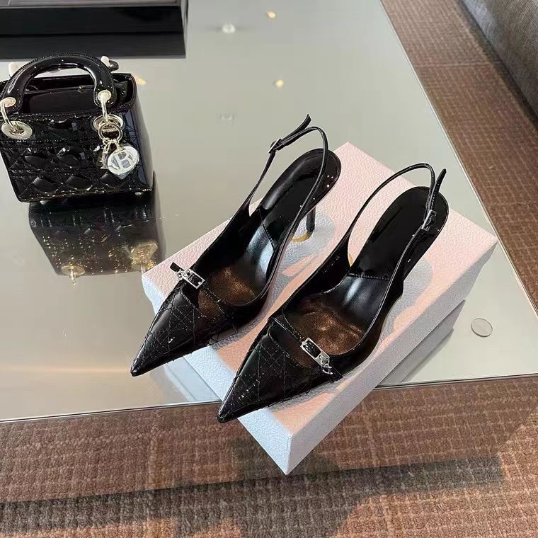 

Черные лакированные туфли на высоком каблуке женские летние туфли 2025 года, новые европейский и американский темперамент, туфли с сумкой на голове, одинарные туфли с пустым тонким каблуком сзади, босоножки на высоком каблуке 40 чёрный