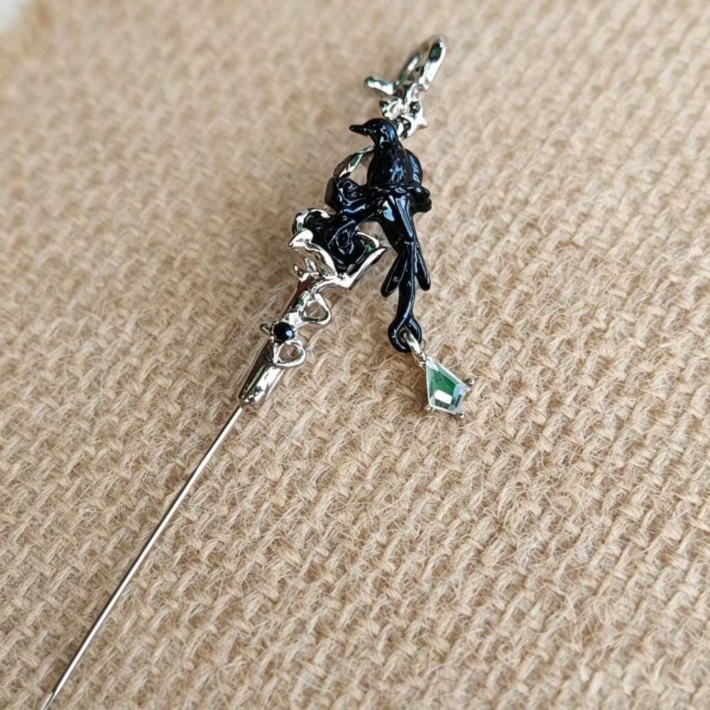 Crystal Ear Pin Red Ear Stick Vintage Rhinestone Thorn Piercing Earring Subculture Wear