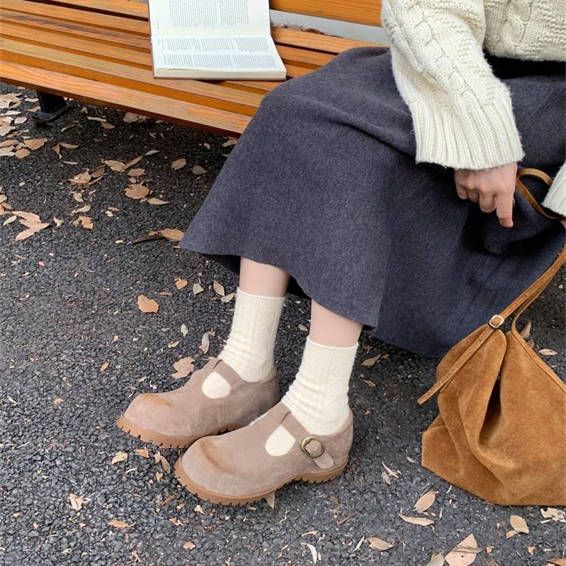 Retro skirt casual small single shoes women's 2025 autumn new fashion versatile niche design Mary Jane shoes