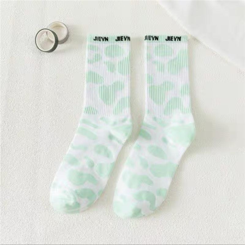 

Женские модные носки до середины икры с принтом коровы - Хип-хоп и корейский стиль One Size