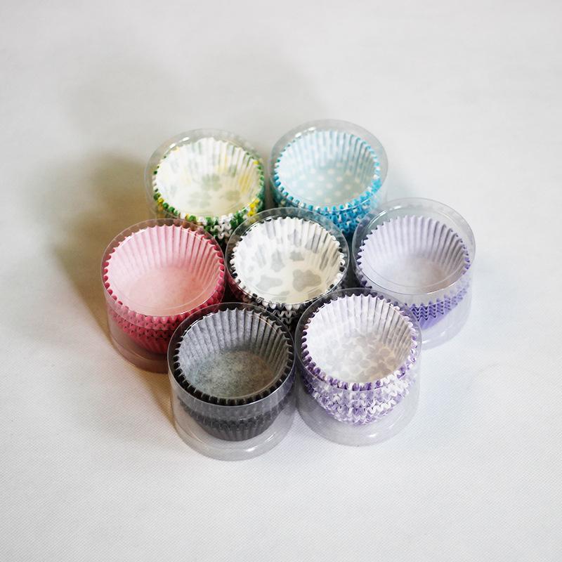 Heat-Resistant Crimped Cupcake Liners for Baking