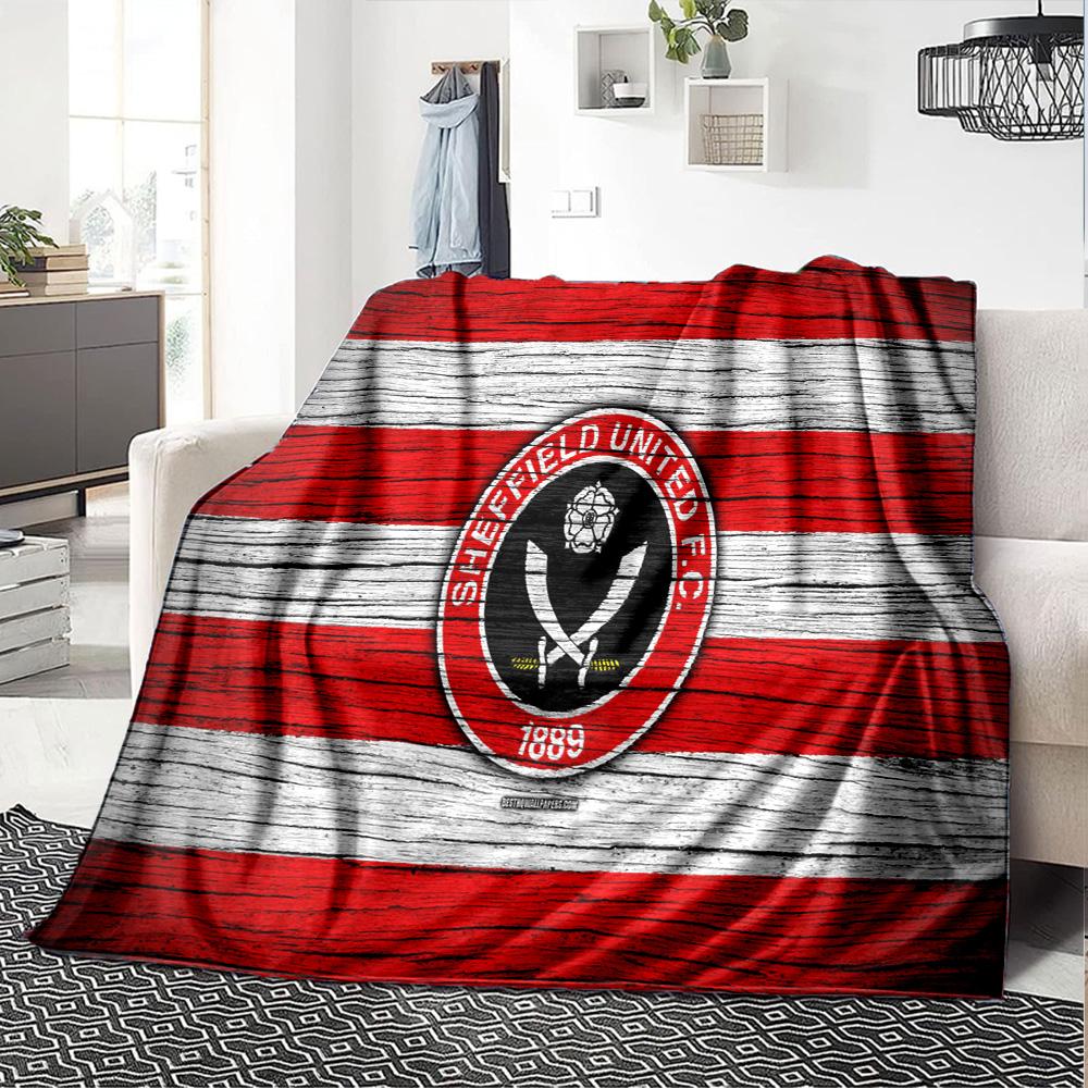 Sheffield Team Crest Flannel Blanket, Soft Polyester, Modern Design, All-Season for Camping, Travel, Gifts for holidays or birthdays