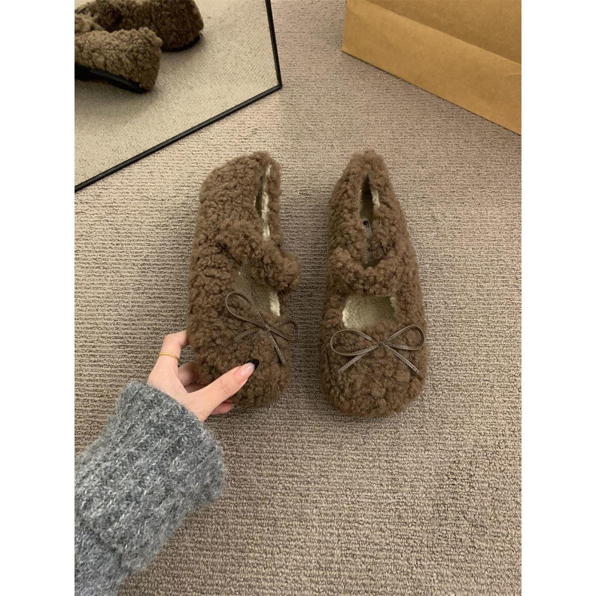 

French fairy fluffy shoes women wear in winter 2025 new sweet versatile bow shallow mouth Mary Jane shoes 40 темно-коричневого кольору
