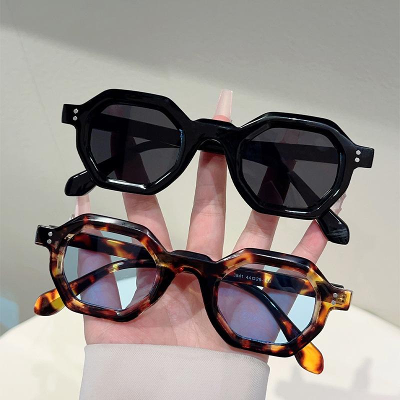 Fashion Polygon Small Square Women Sunglasses Retro Rivets Men Leopard Shades UV400 2025 Trending Blue Purple Sun Glasses