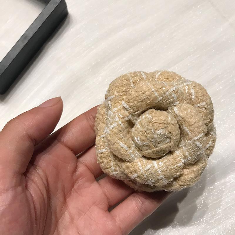 Luxury Camellia Leather Flower Brooch - Elegant Handmade 3D Corsage Pin for Women