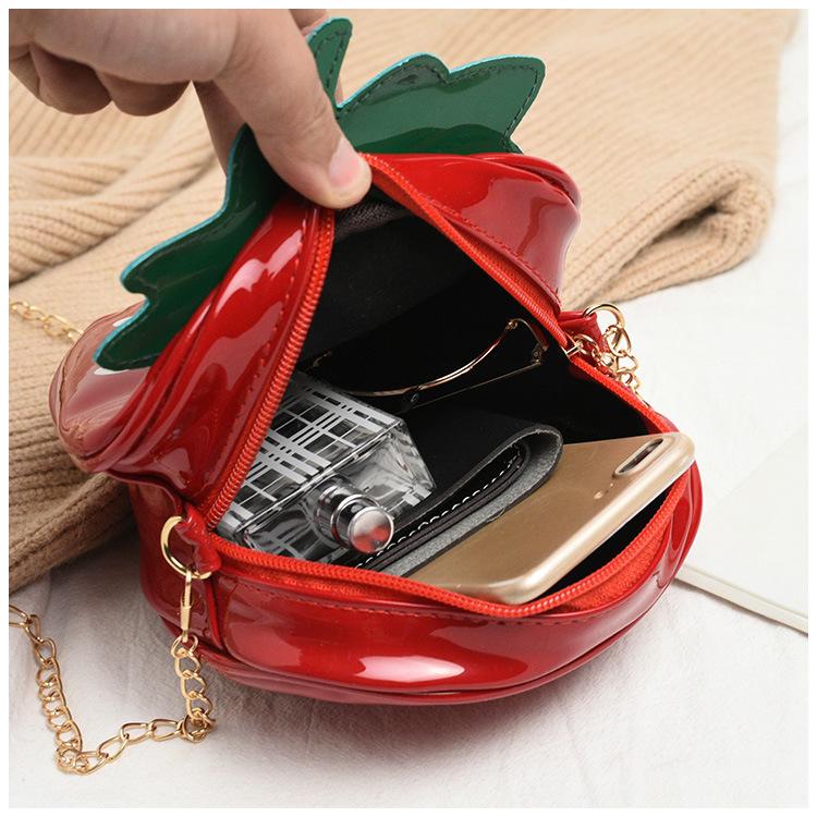 Women Shoulder Bag Strawberry Shape Designer Bag  Fashion Pu Leather Chain Crossbody Bag Girls Cute Fruit Purses and Handbag