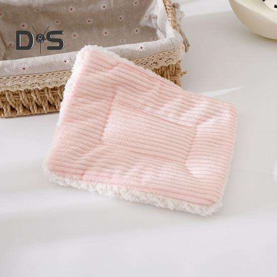 Guinea Pig Cage Liner Bed Winter Warm Plush Pad Hamster Nest Mat Small Animal Accessories for Squirrel Hedgehog Chinchilla Rabbit