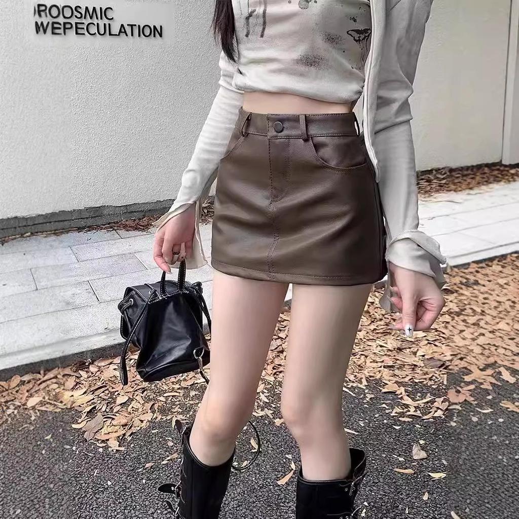 Women's Coffee-Colored PU Leather A-Line Mini Skirt, Petite, High-Waisted, Textured, Hip-Hugging, Autumn Style.