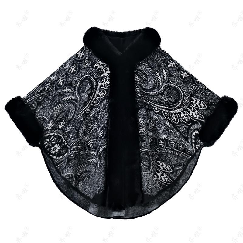 Boho Print Ciepły Szal ze Sztucznego Futra dla Kobiet Miękki Wygodny Stylowy Ponczo Peleryna z Kapturem Oversized Peleryna Luksusowa Futrzana Peleryna na Wieczorne Przyjęcie