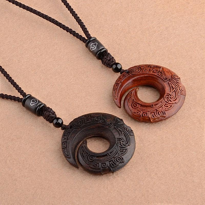 Collana Pendente Legno di Sandalo Etnico Retro di Alta Gamma: Catena per Maglione Versatile per Coppie