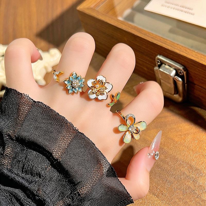 Heavy‑Craft Medieval Vintage Stack‑Wear Open Ring Chunjian Three‑Flower New Chinese Enamel Flower Zircon Adjustable Fashion Jewelry