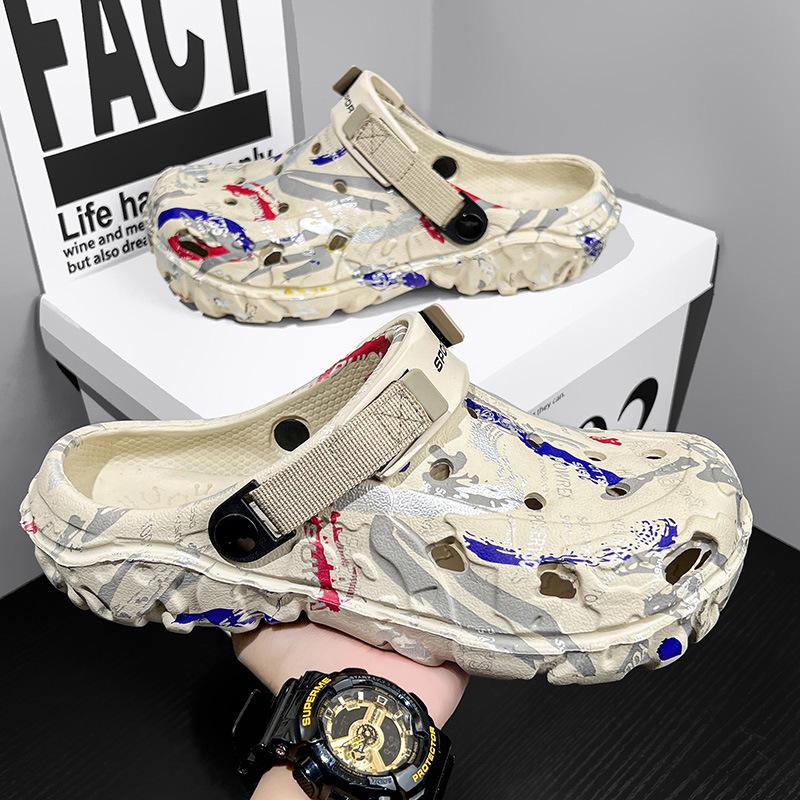 

Large size 47 hole shoes light breathable sandals Internet celebrity personality trend fashion outdoor bag head slippers men 47 хаки