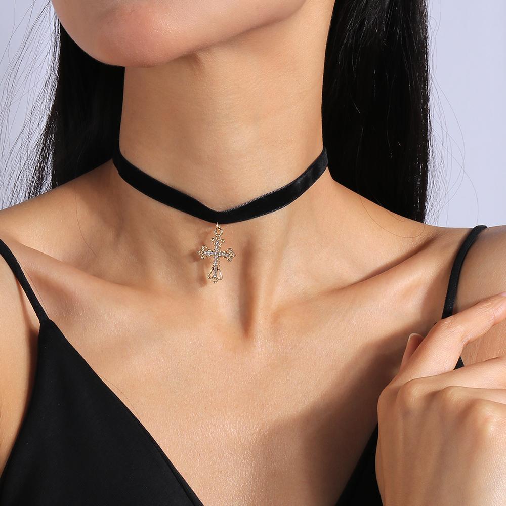 Fashion Black Bowknot Necklace Gothic Heart Lace Velvet Choker Necklaces for Women Girls Party Club Jewelry Gifts