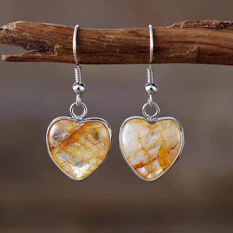 Simple and sweet natural stone love earrings, studs, light luxury jewelry earrings.