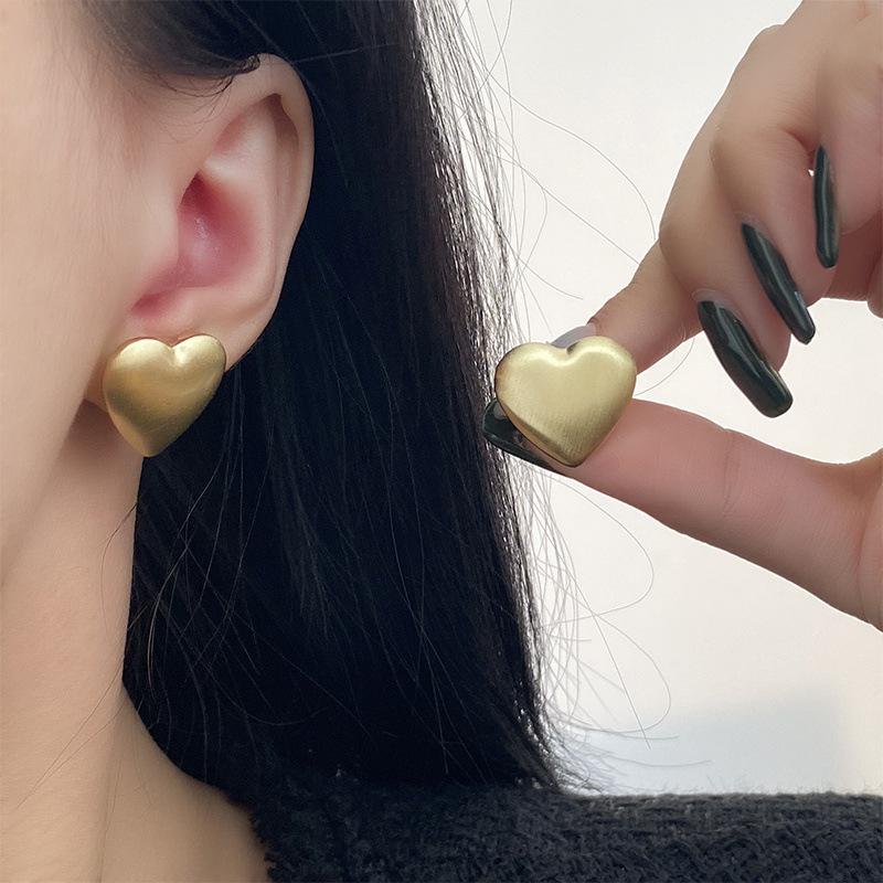 New Gold Color Brushed Heart-Shaped Earrings Women's Retro Metal Heart Shiny Light Luxury Exquisite Earrings Jewelry Party Gifts