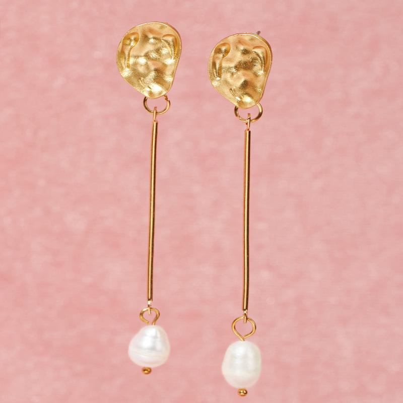 Elegant Natural Pearl Tassel Stud Earrings for Women