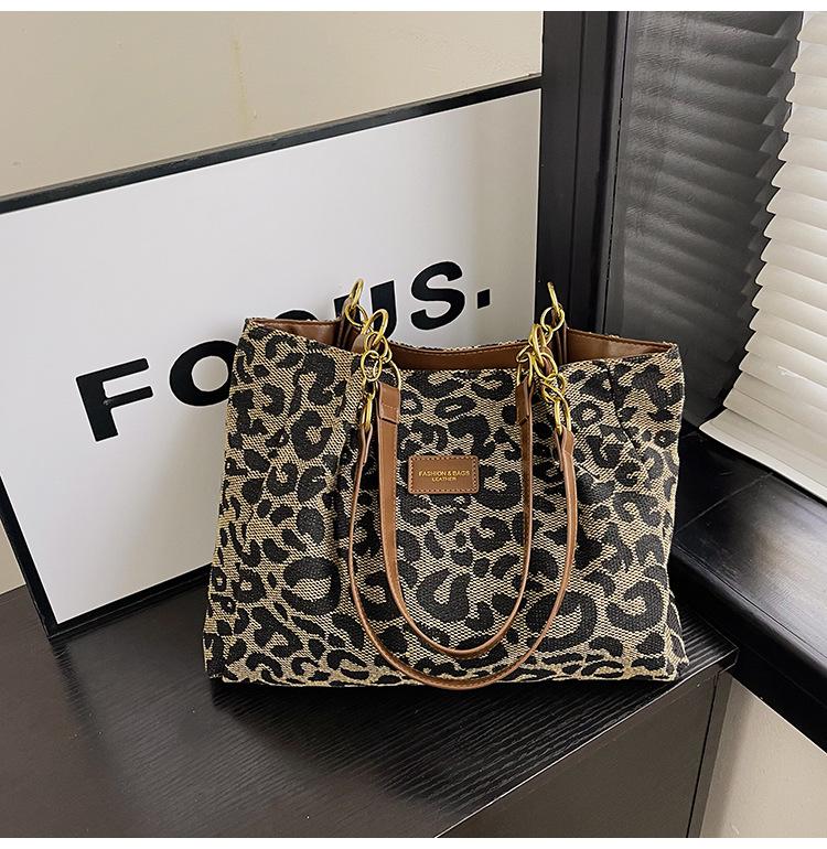 Large-Capacity Leopard Print Tote Bag - Women's Versatile Retro Shoulder Bag