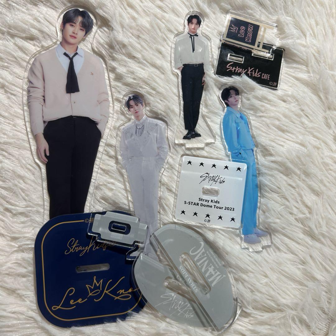 

[Б/У] Акриловый стенд Stray Kids Рино