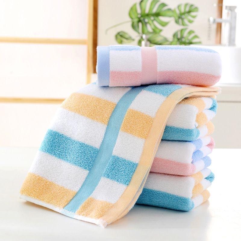 Thickened plaid soft towel Pure cotton strong water absorption Household hotel bath towel Plaid pattern does not lose hair and does not fade