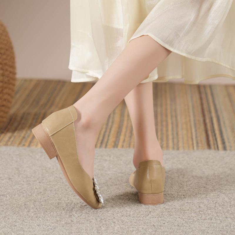 Fairy Feng Shui Diamond Buckle Flat-soled Single Shoes Women's 2025 New Shallow Mouth Square Head Comfortable Versatile Soft Sole Doudou Shoes