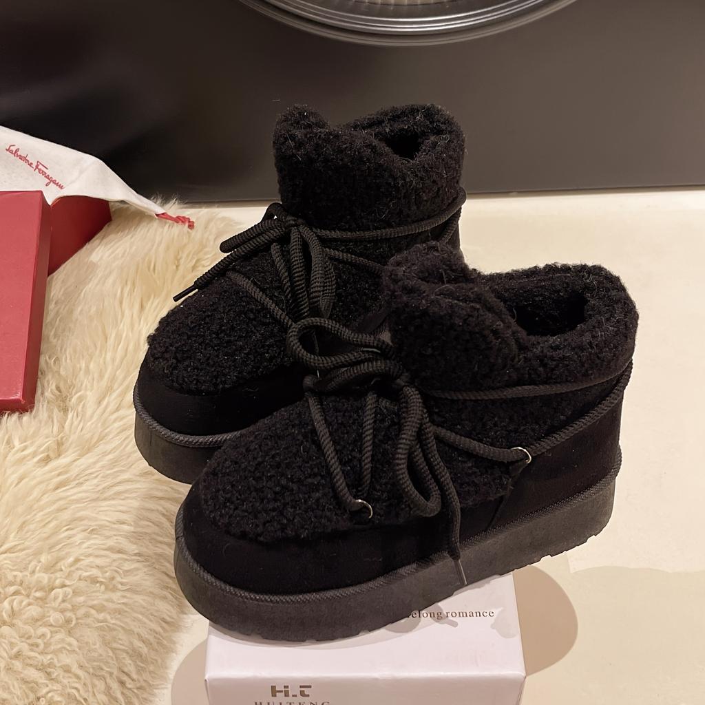 Dámské nazouvací zimní sněhule s tlustou rovnou podrážkou a trakční gumovou podrážkou