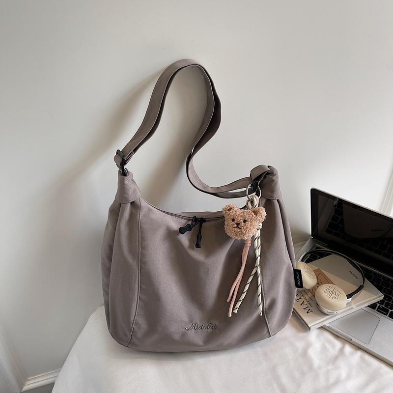 Japanese-style casual and relaxed canvas tote bag for women2026New large-capacity student shoulder crossbody bag for classes