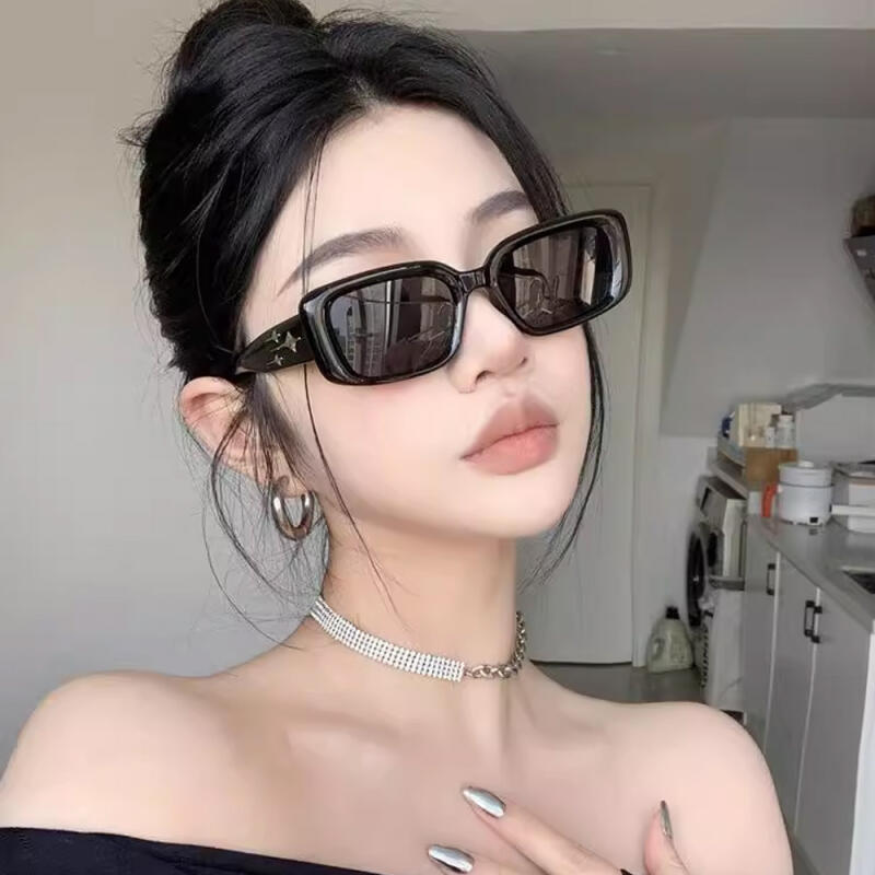 Adeline Oval Asian Fit Black Horn-Rimmed Sunglasses UV400