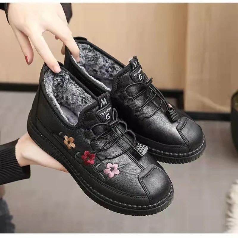 2026 Winter Stylish Warm Cotton Shoes Boot Non-slip Waterproof Mothers Shoes Thick Bottom Comfortable Embroidery Shoes for Women