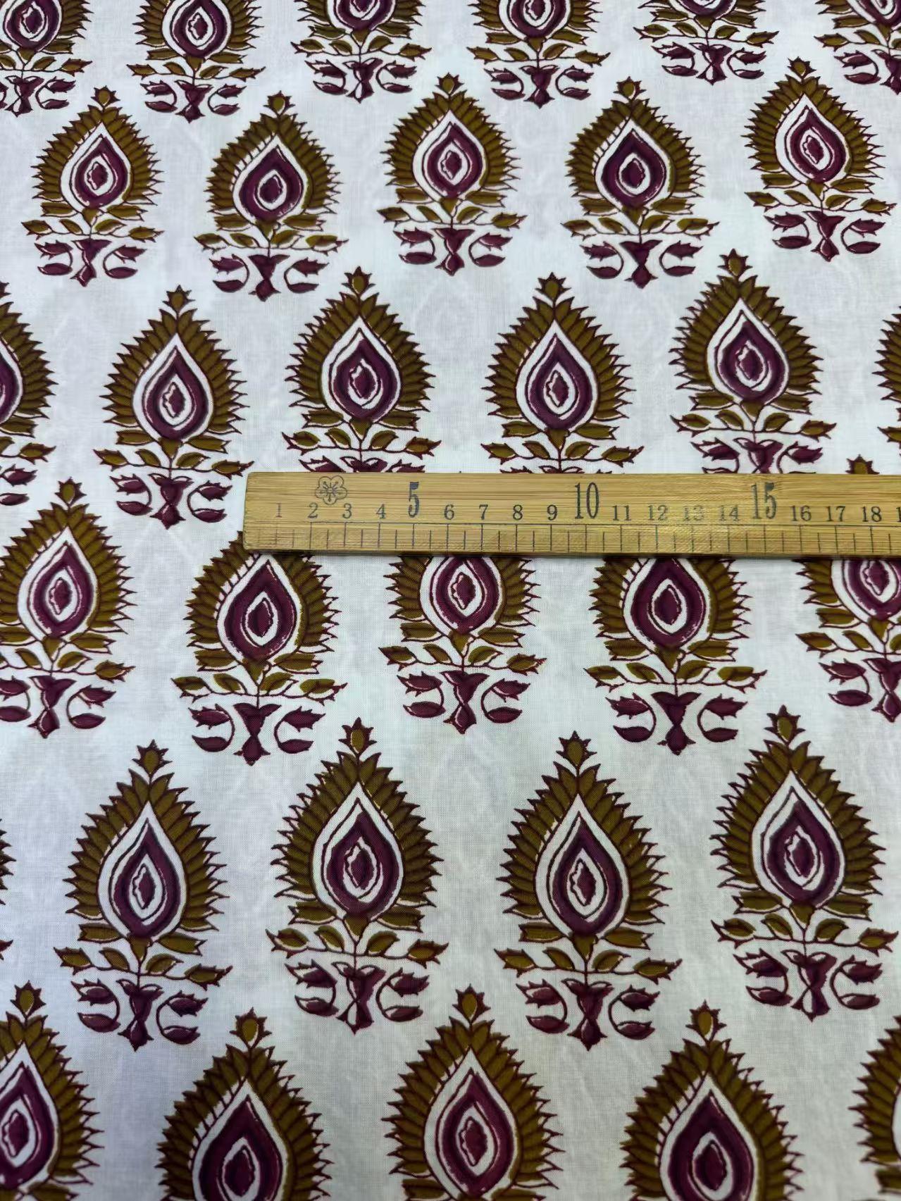135 cm Width 100% Skin-Friendly Block Print Cotton Fabric for Lady s Gown