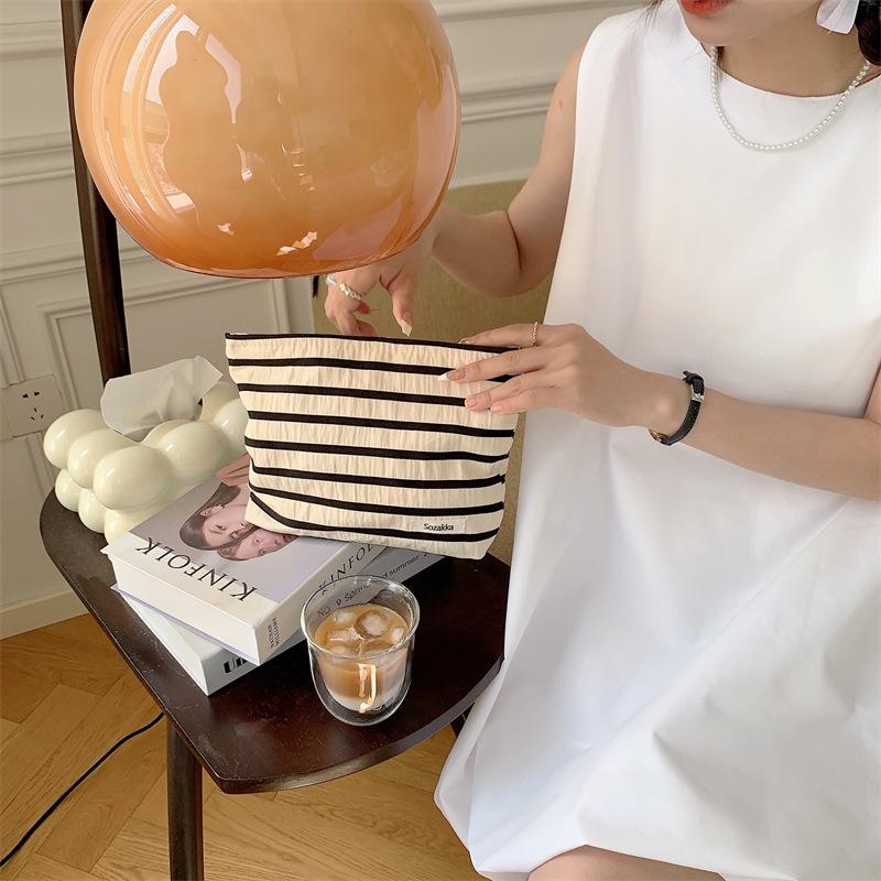 Large Capacity Knitted Stripe Cosmetic & Toiletry Travel Bag