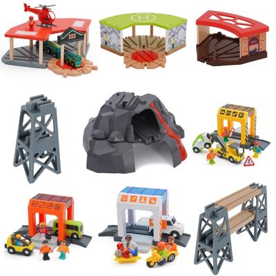 Autowaschanlage Schienenwagen Set Zugszene Kinder Feuerwehr Polizeistation Simulationsspielzeug Bahnhof Brücke Holz Zugschienen Spielzeug