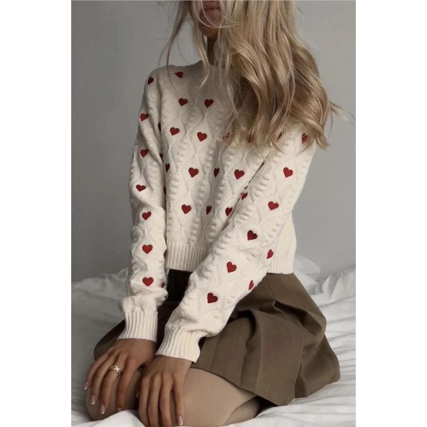 

Women s White Embroidered Heart Sweater Standart белый