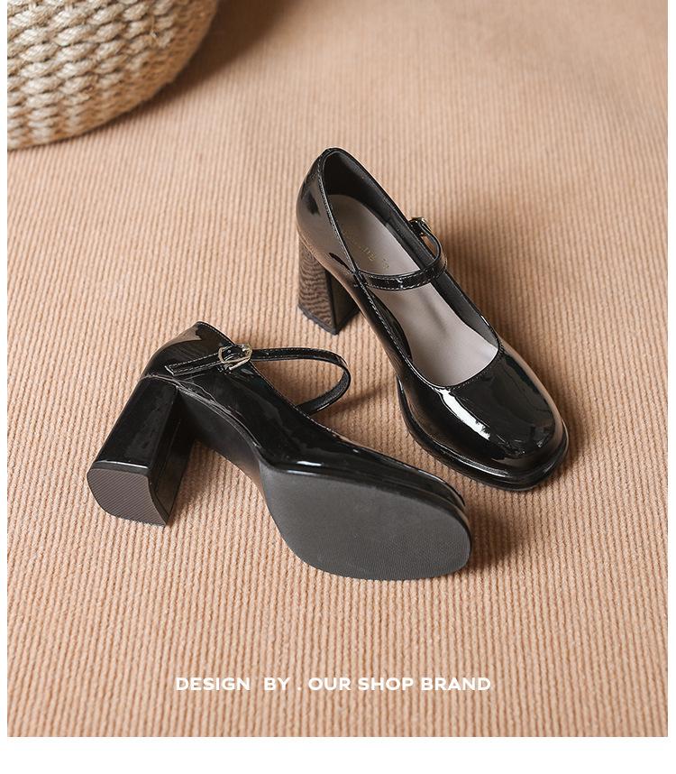 Sapatos Mary Jane de Couro de Vaca com Plataforma e Salto Alto para Mulheres - Impermeáveis, Retrô, com Tira de Fivela e Salto Grosso