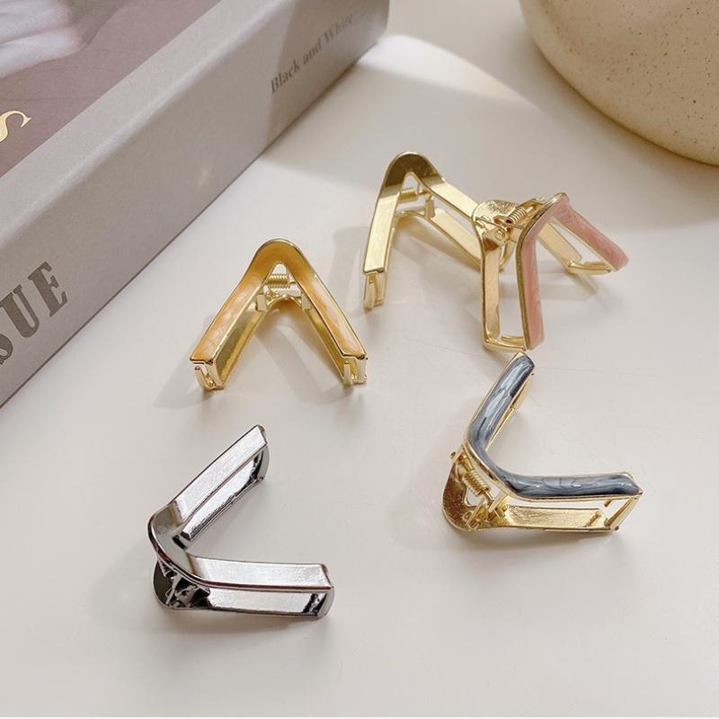 V-shaped Hair Claws Fashionable Gold Color Metal Hair Clips Small Practical Ponytail Ornament Korean Popular Headwear