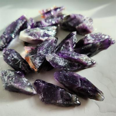 Natural Amethyst Stone Crystal Stone Toothed Shape Home Decorations Irregular Stone FengShui Mineral Raw Quartz Stone