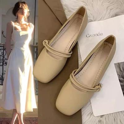 Shallow Mouth Flat-soled Single Shoes Women's 2024 Autumn New Square Head Low Heel Late Evening Breeze Gentle Lady French Mary Jane Shoes
