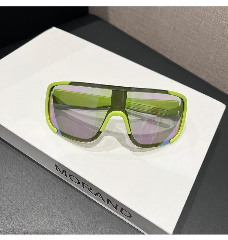 Women's Windproof Sports Goggles for Cycling and Skiing
