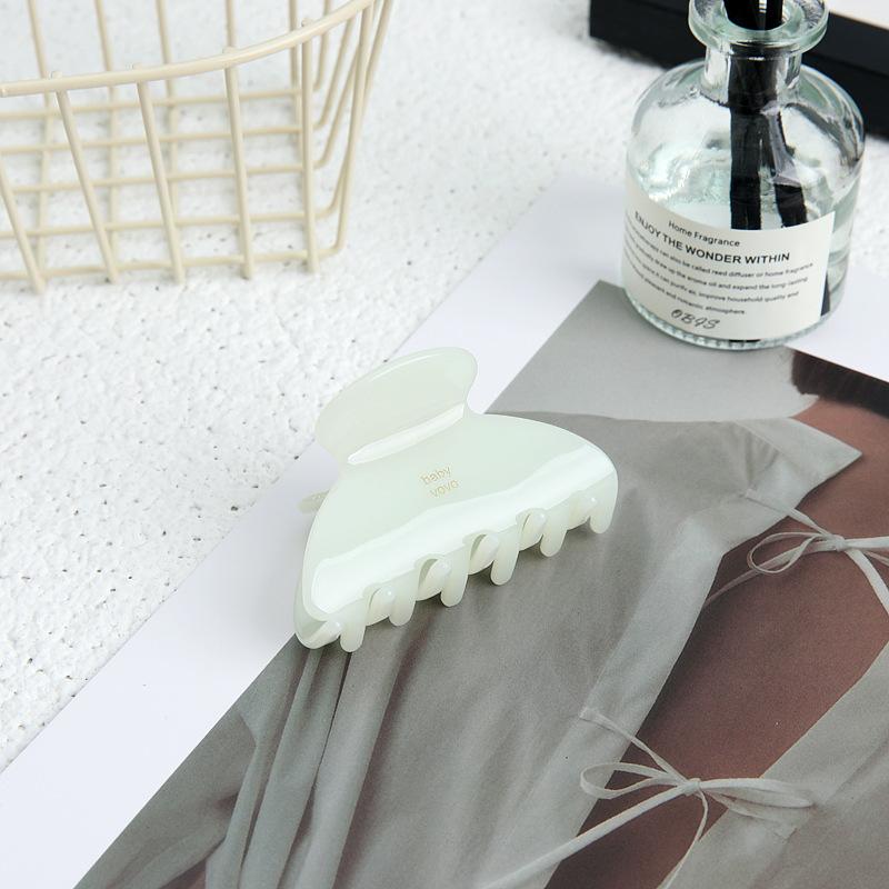 Elegant Acetate Hair Claw Sweet Medium Size Hair Clip Shark Clip Korean Barrettes Women Hair Accessories Headwear