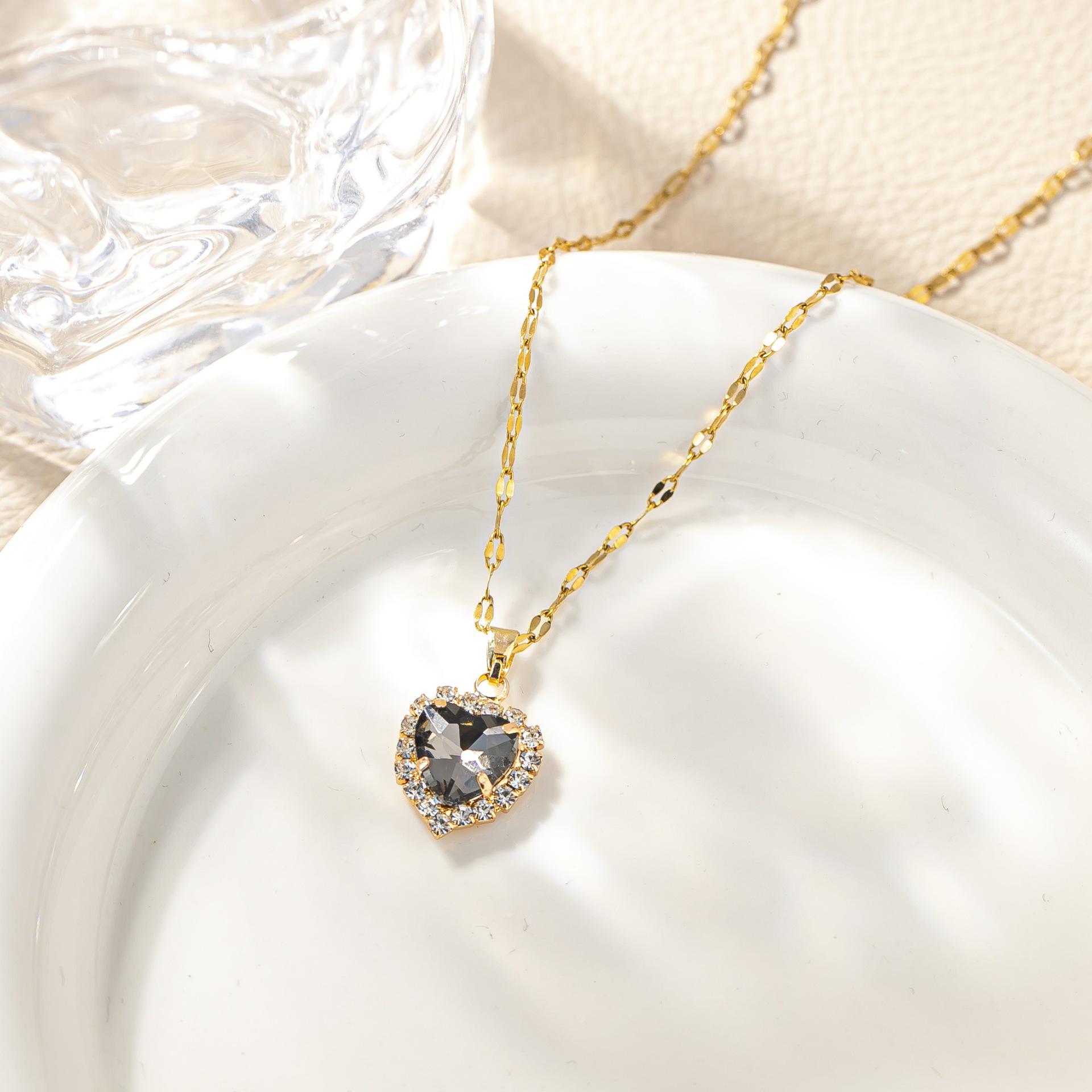 European and American Zodiac Stone Necklace - Heart-Shaped Zirconia Clavicle Chain